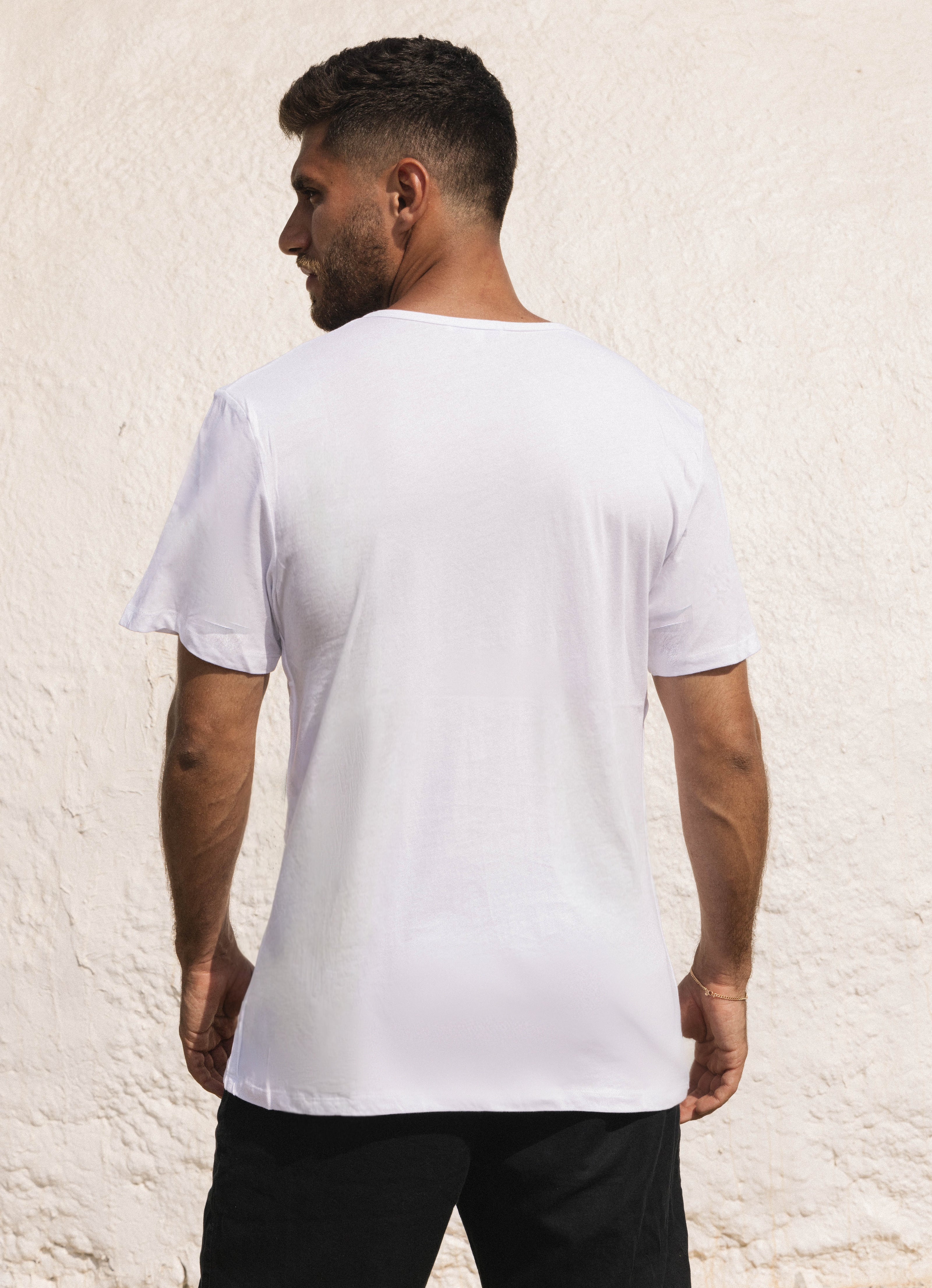 White plain t-shirt