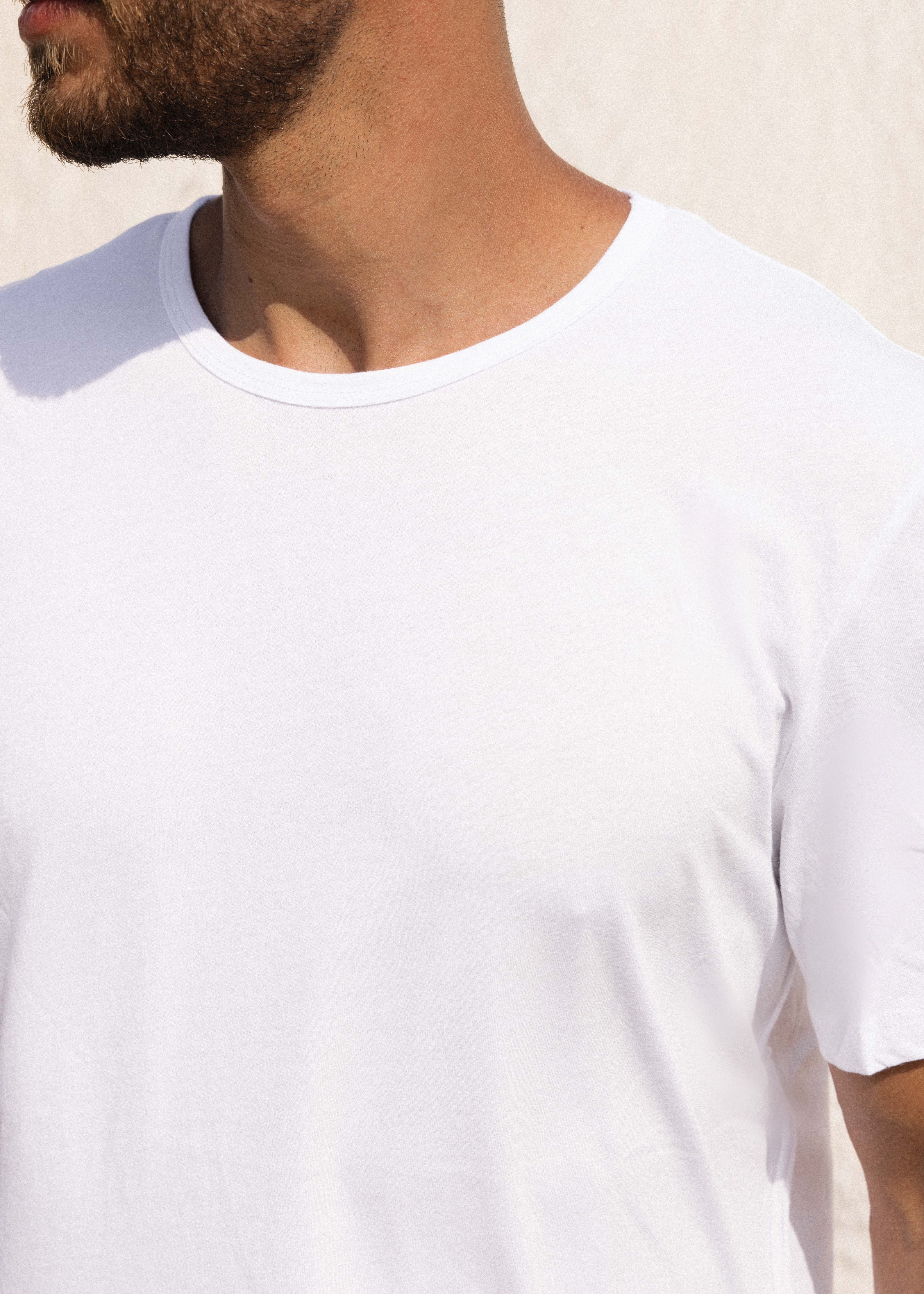 White plain t-shirt